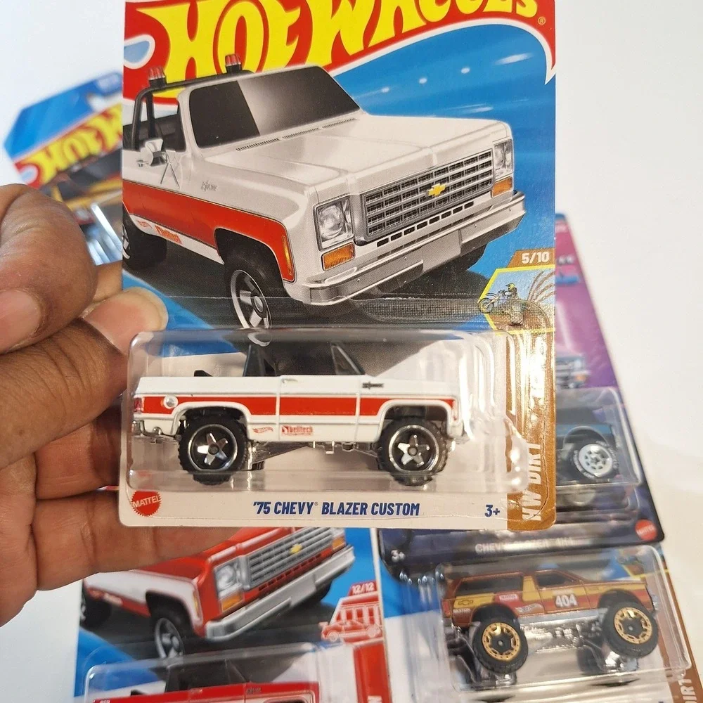 Hot Wheels Chevy Blazer Custom & 4×4 Red Edition/ Tubular Trucks 5 Trucks